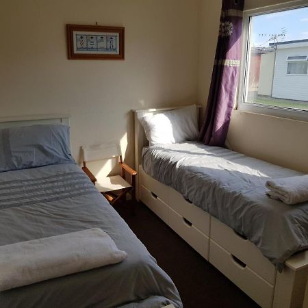 Camber Sands Holiday Chalets - The Grey Exterior foto