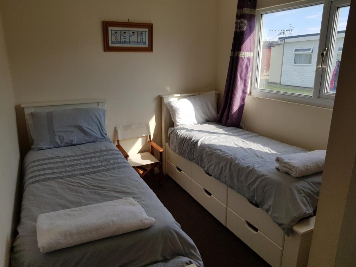Camber Sands Holiday Chalets - The Grey Exterior foto